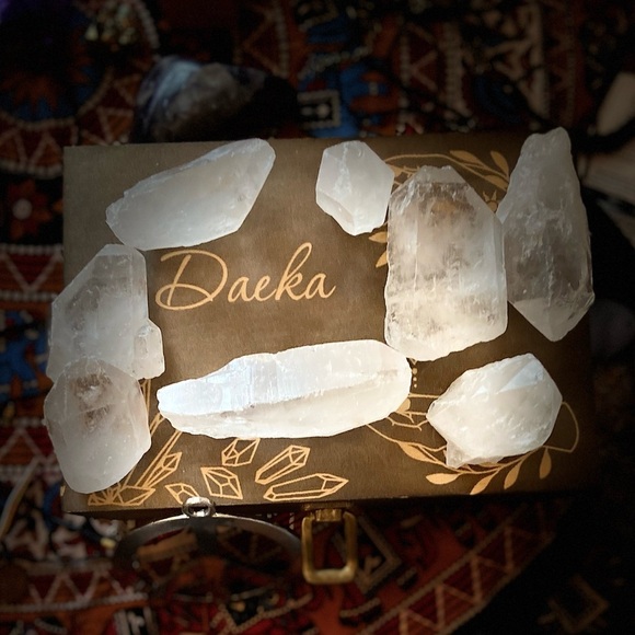 Raw Clear Quartz Crystals! - Picture 2 of 3